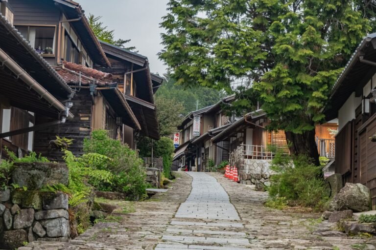 岐阜】純日本を感じる馬籠宿を散策！│一人旅研究会
