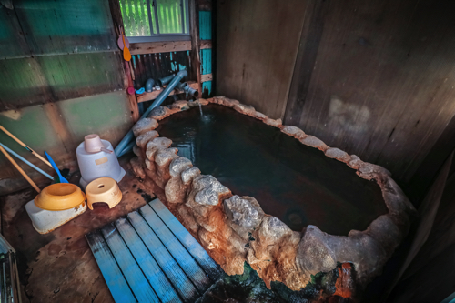 北海道】これぞ鄙び湯！盤石温泉 盤石山荘に入浴！│一人旅研究会