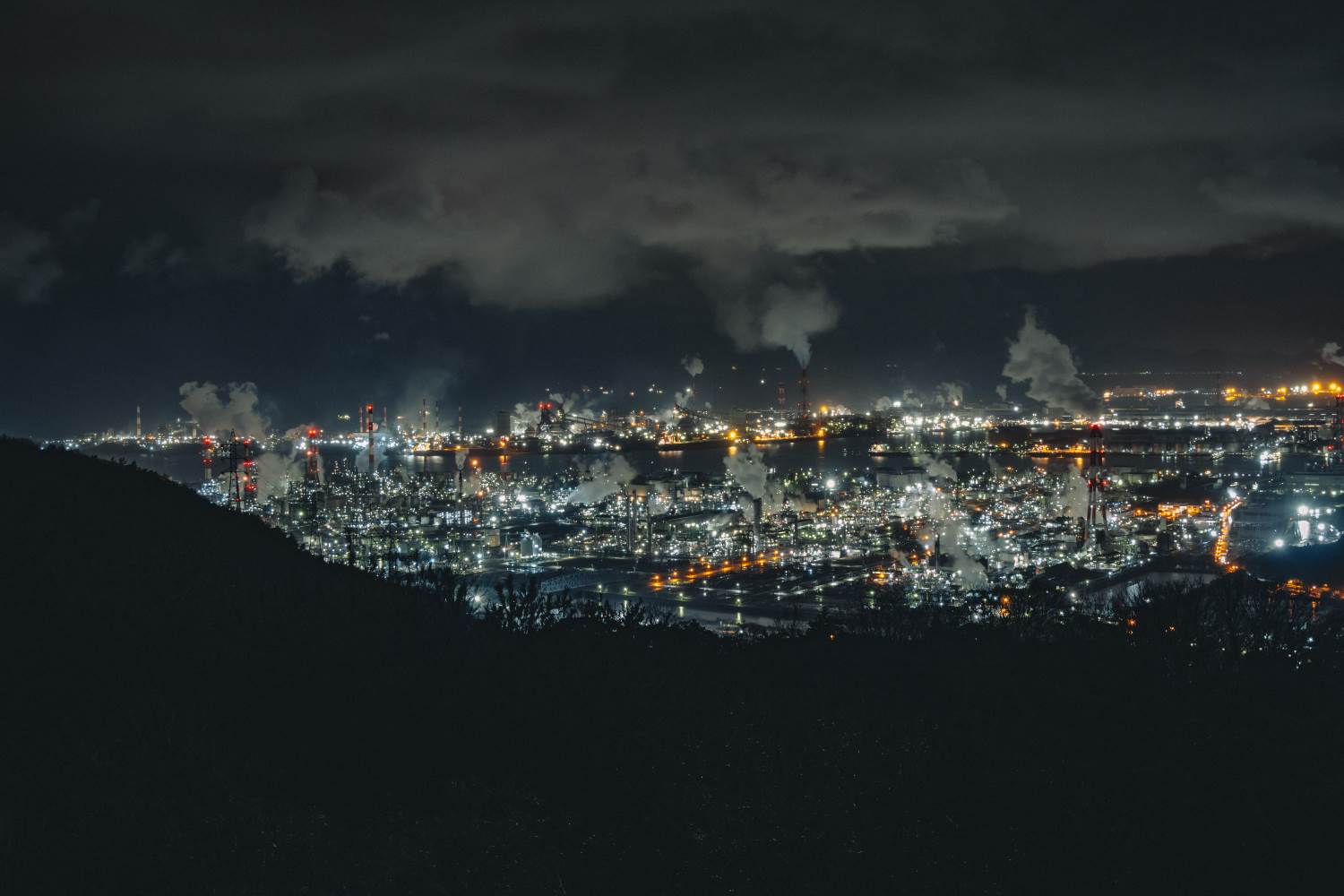 岡山】圧倒的工場夜景が楽しめる鷲羽山スカイライン水鳥展望台！│一人