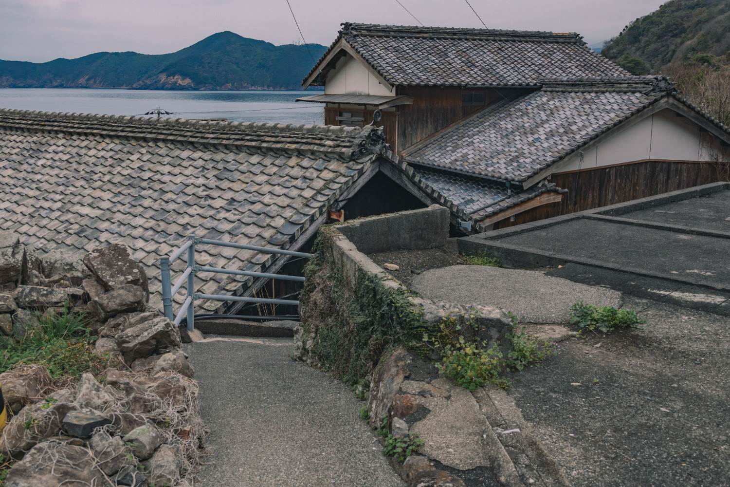 【愛媛】海辺の町、愛南町中泊を散策!│一人旅研究会