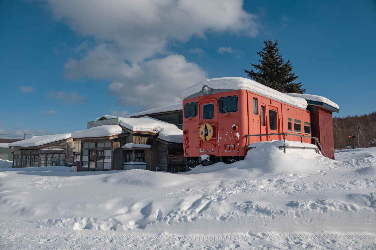 北海道】根室本線の昭和レトロな駅、幾寅駅を散歩！│一人旅研究会