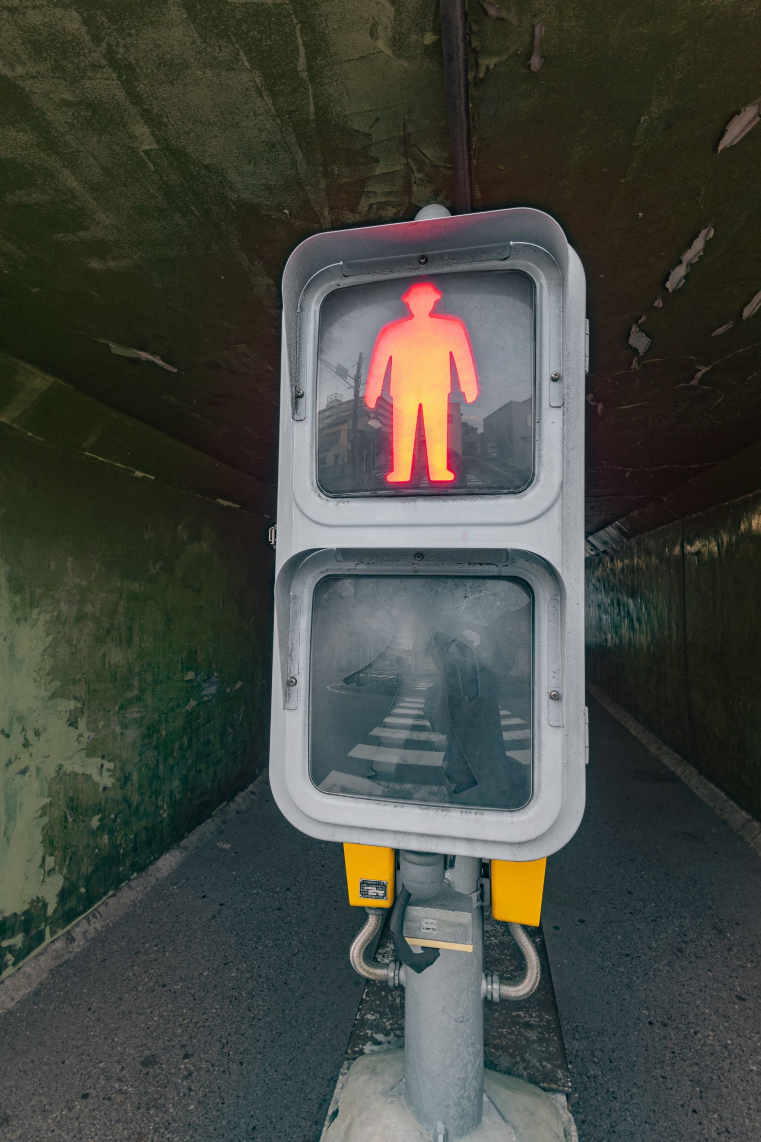 【愛知】弥次ヱ町のめちゃくちゃ背の低い歩行者信号機！│一人旅研究会