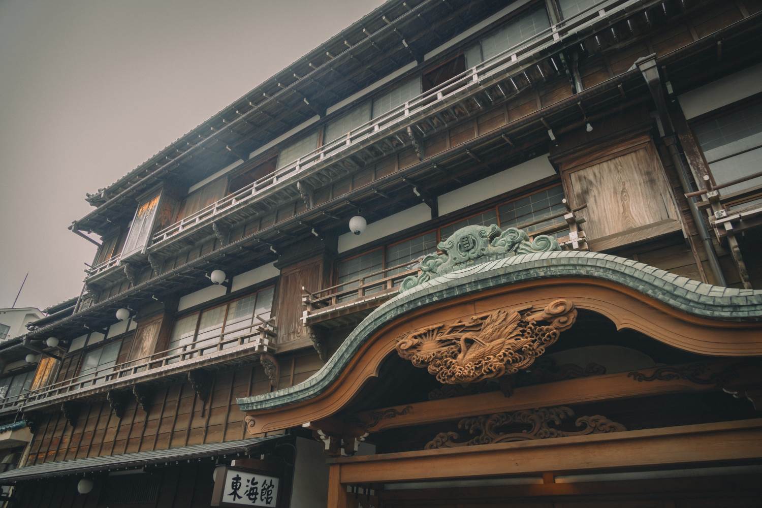 静岡】装飾豊かな木造旅館、旧東海館！│一人旅研究会