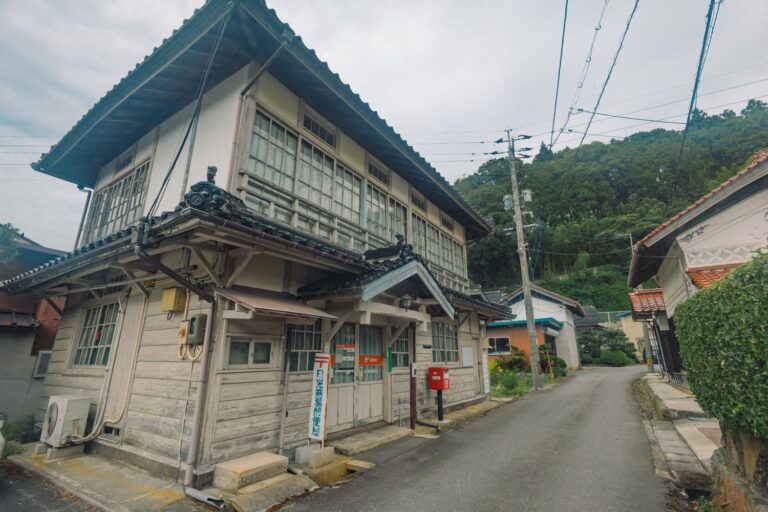鳥取】鄙び具合が堪らない！日光簡易郵便局！│一人旅研究会